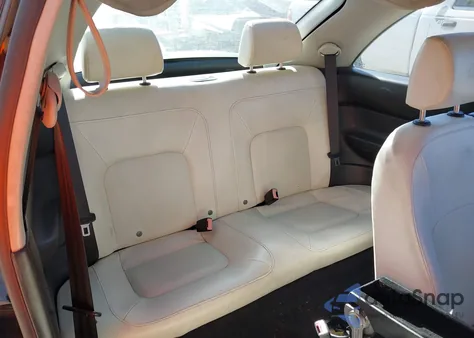 2008 Volkswagen New Beetle Black Tie Edition/Triple White from USA, damaged, VIN 3VWFW31C98M525339